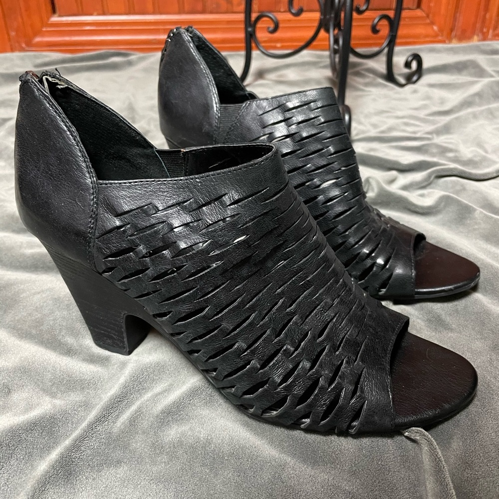 Franco Sarto black sandal heels